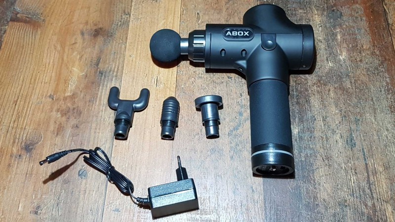 Scope of delivery of the ABOX massage pistol